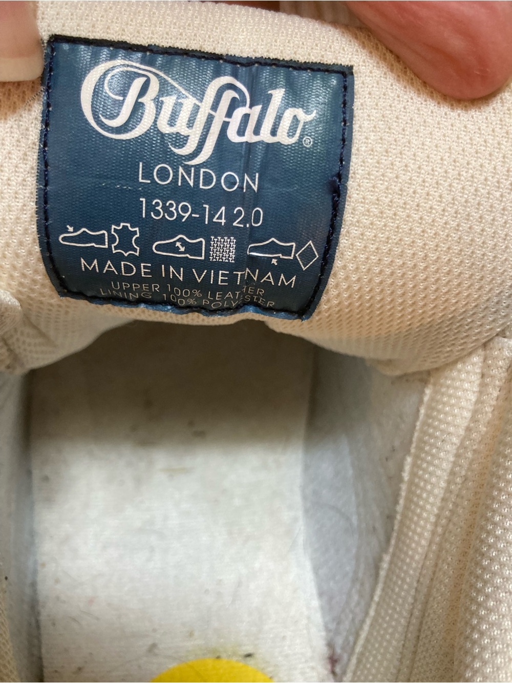 Buffalo London Classic Low Leather Chunky Sneakers - Picture 8 of 9